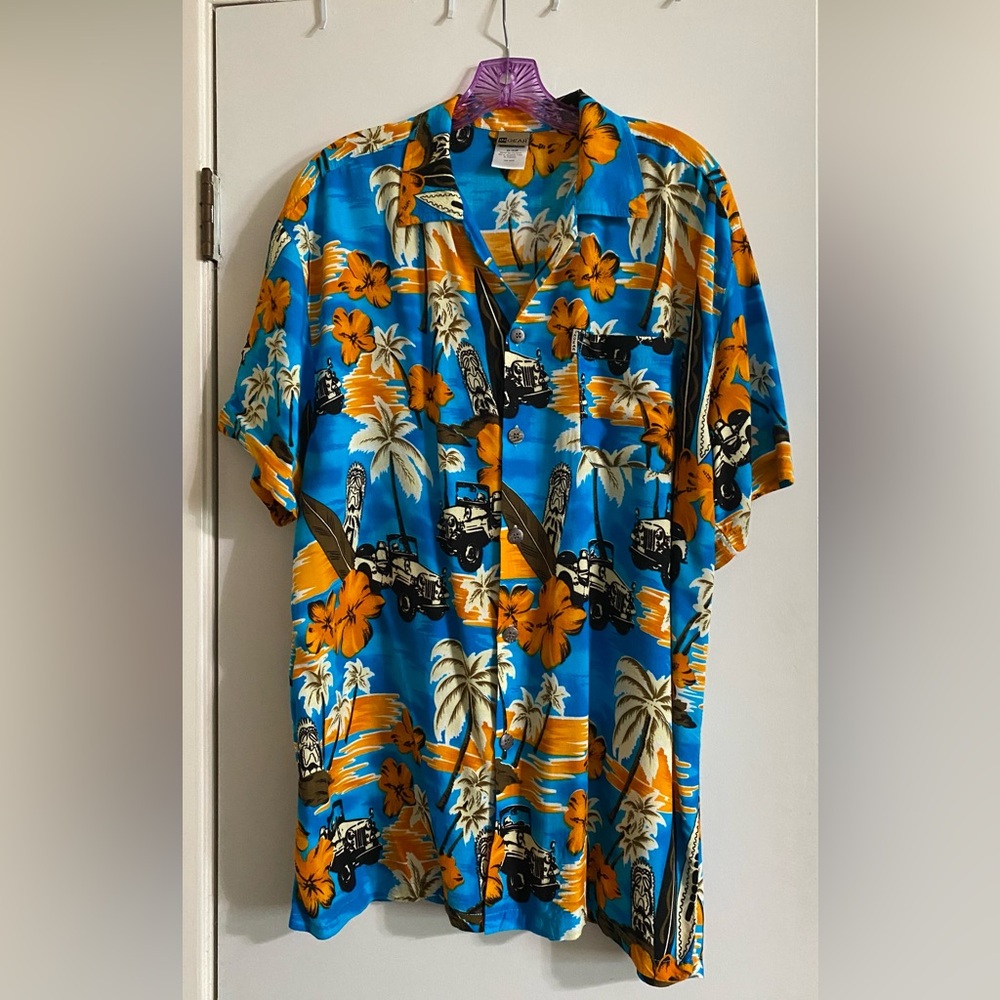Ingear NWOT men’s Tropical Blue and Orange Shirt with jeeps on it